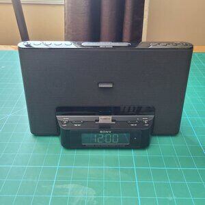 SONY ICF-CS15iP Dream Machine Speaker Dock iPod iPhone Clock Radio